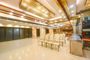 Fabhotel Prime Grand Palace I - Restaurang