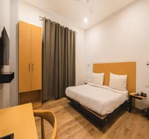 Fabhotel Kingston House - Room