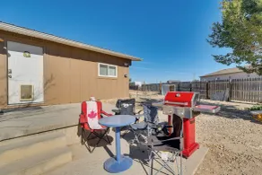 7 Mi to Dakota Hot Springs: Penrose Group Getaway! - Interior