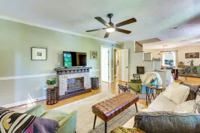 Fishing Dock & Sauna! Farmville Gem w/ Views - Innenbereich