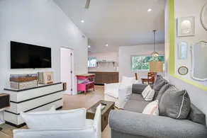 Private Virginia Beach Escape w/ Pool & Fire Pit! - Innvendig