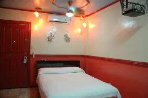 Kokomos Hotel and Restaurant - Chambre