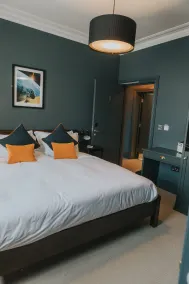 The Ginger Pig - Room