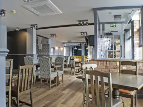 OYO Tamworth Arms Boutique Pub & Hotel - Restaurant