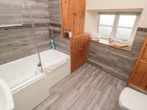 Crumble's Cottage - Baño