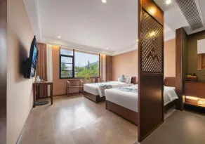 Zhangjiajie Tianchong Yunhai Courtyard Hotel-At the East gate of Zhangjiajie National Forest Park English Butler, Free Luggage Storage, Tour Plan -reserve tickets for various scenic spots-Self-Service Laundry - Habitación