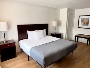 Airport Inn - Room