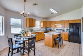 Thatcher Home w/ Fenced Backyard: 3 Mi to Downtown - Interiør