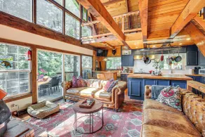 3 Mi to Lake Arrowhead Village: Dog-friendly Cabin - Innenbereich