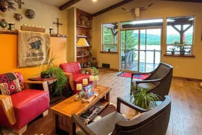 Waterfront Gem on the River! Hot Tub & Boat Dock! - Interiør
