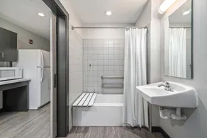 Baymont by Wyndham Ocala Suites - Badrum