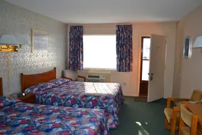 Lighthouse Motel - Room