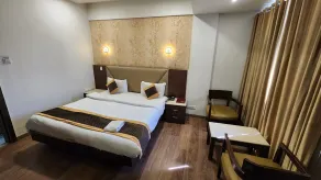 Hotel Adi Nagpur - Room