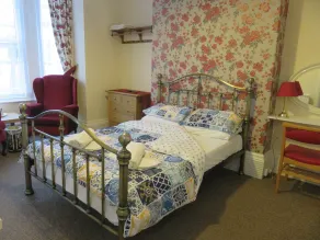 Glencoe - Room