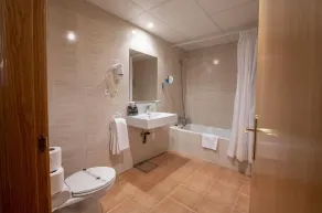 Hotel Nordic - Bathroom
