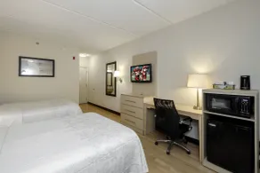 Red Roof Inn PLUS + Gainesville - Chambre