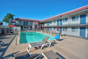 Motel 6 Tucson, AZ - East Williams Center - Pool