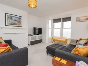Fairlight View - Interior
