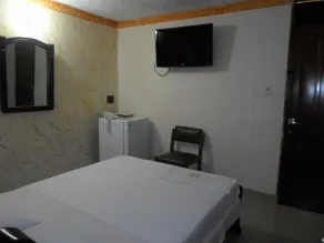 Hotel Colonial Inn - Room