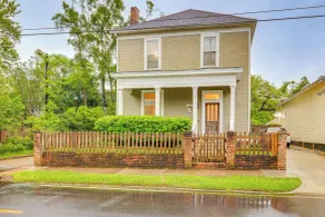 Walk to Downtown: Historic Home in Mobile - Innvendig