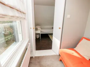 5 The Nab House - Room