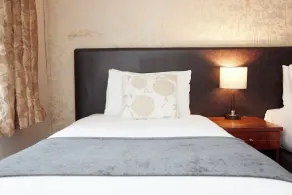 Hunters Hall Inn by Greene King Inns - Room