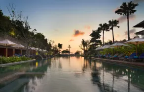 Hotel Indigo Bali Seminyak Beach by IHG - Piscine