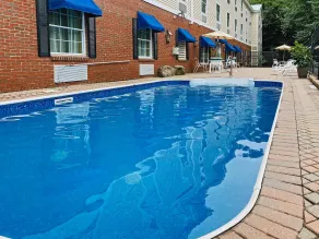 Comfort Inn & Suites Sturbridge-Brimfield - Piscine