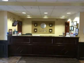 Comfort Inn & Suites - Rezeption