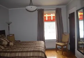 Le 100 St-Laurent - Værelse