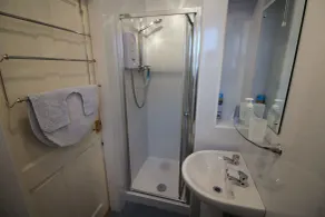 Easdale House Apartments - Bad