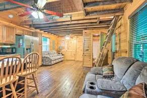 Peaceful Decatur Cabin w/ Grill & Fire Pit! - Interiør