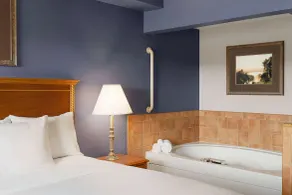 AmericInn by Wyndham Laramie Near University of Wyoming - Chambre