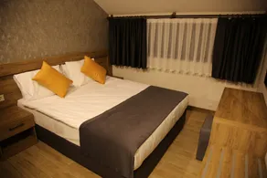 Golden World Suite Hotel - Room