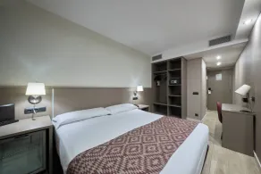 Hotel Catalonia Park Güell - Chambre