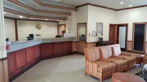 Red Carpet Inn & Suites Carneys Point/Wilmington - Hall