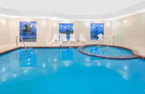 Baymont by Wyndham Snyder - Piscine
