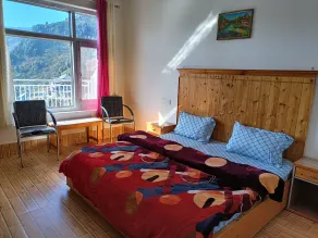 Hotel satya khajjiar - Room