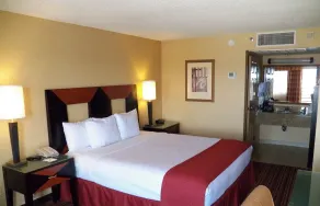 Ramada by Wyndham San Diego National City - Chambre
