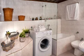 Villas by Pelion Esties in Agios Georgios Nilias - Bathroom