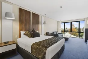 Quality Hotel Taylors Lakes - Room