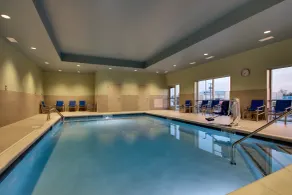 Holiday Inn Express & Suites Findlay North by IHG - Pool