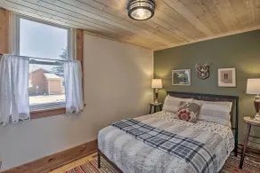 Renovated Historic Church Along Namekagon River! - Room