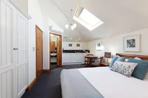 54 on Bank - Room