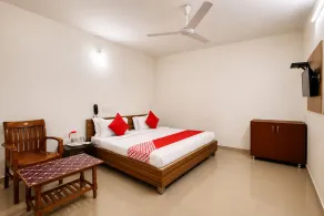 Hotel New Suryam - Zimmer