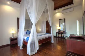 The Beverly Hills Bali Villas Resort - Værelse