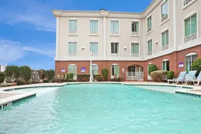 Holiday Inn Express & Suites Waxahachie by IHG - Pool