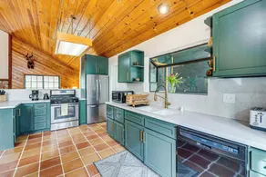 Arts, History & Adventure! Gold Country Getaway - Interior