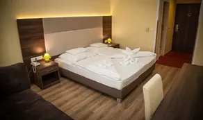 Jade Hotel-Ezüsthíd Hotel - Habitación