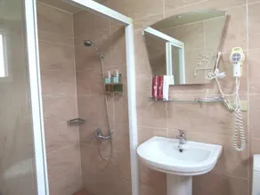 DeerStar HomeStay B&B - Bathroom